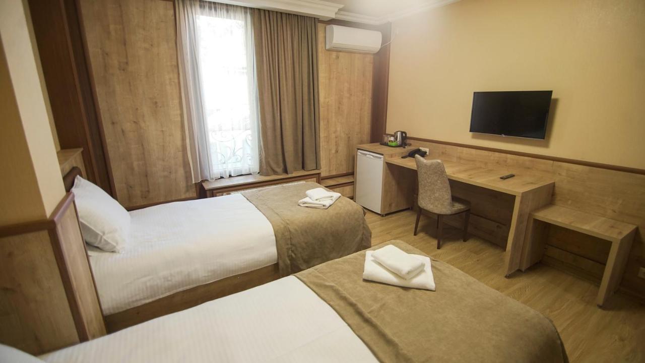 Hotel Juralius Tbilisi Eksteriør bilde