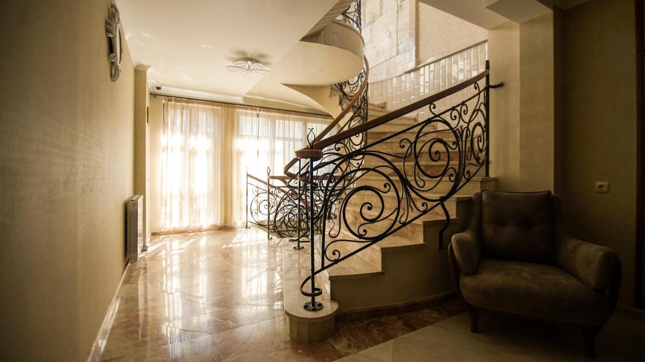 Hotel Juralius Tbilisi Eksteriør bilde